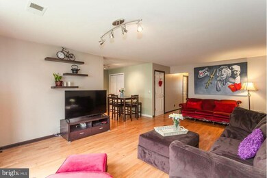 1124 Huntmaster Terrace NE unit 202, Leesburg, VA 20176 - photo 4