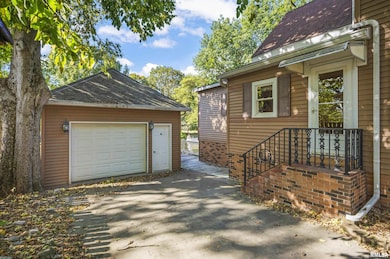 207 S Fulton St, Lacon, IL 61540 - photo 2