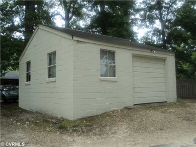 Parking Lot/Garage