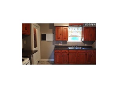 Stove and refrigerator included.