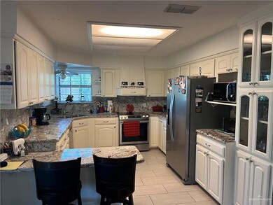 335 Rebecca Dr, Alamo, TX 78516 - photo 2