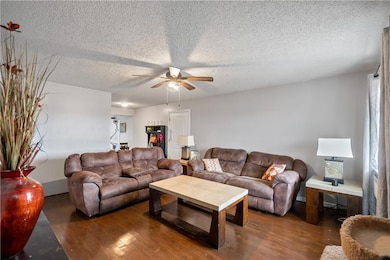 813 Alice Ave, Parsons, KS 67357 - photo 5