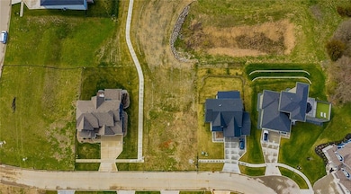 9124 Abram Dr, West Des Moines, IA 50266 - photo 5