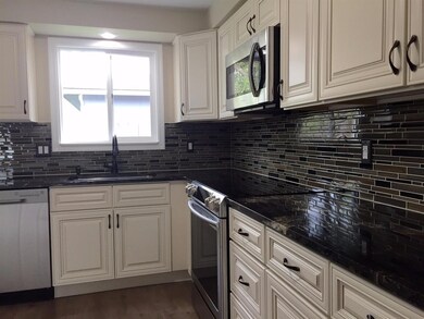 2324 Petunia St, Medford, OR 97504 - photo 3