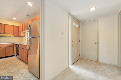 11378 Links Dr, Reston, VA 20190 - photo 3