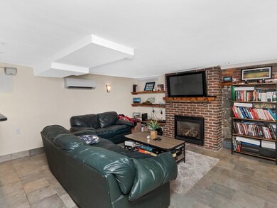 249 Bunker Hill St unit B, Charlestown, MA 02129 - photo 4