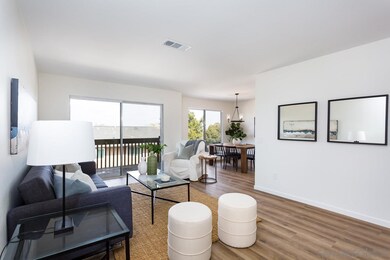 4212 Vista Del Rio Way unit 5, Oceanside, CA 92057 - photo 3