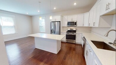 37 Walnut Place unit 3, Newtonville, MA 02460 - photo 3