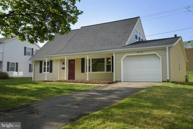 12714 Hoven Ln, Bowie, MD 20716 - photo 2