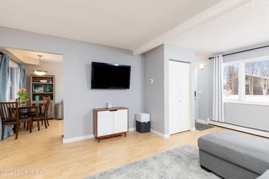 Living Room-20210324-8258