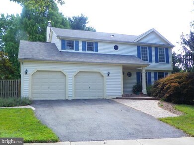 20452 Watkins Meadow Dr, Germantown, MD 20876 - photo 2