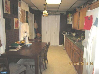 526 Moss St, Reading, PA 19604 - photo 5