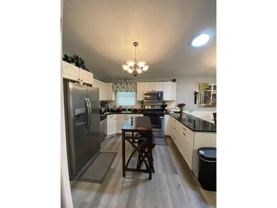 40 N Lakeshore Dr, Louisa, VA 23093 - photo 2