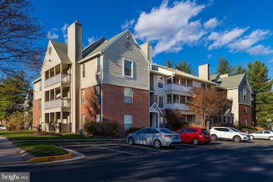 12154 Penderview Terrace unit 1231, Fairfax, VA 22033 - photo 2