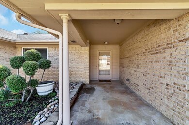 2937 Cripple Creek Trail, Grapevine, TX 76051 - photo 4