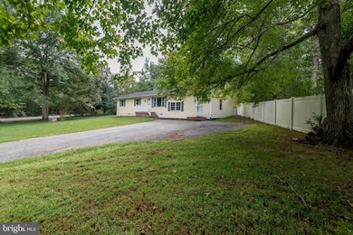 45923 Guenther Dr, Great Mills, MD 20634 - photo 3