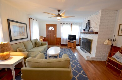 Lots of light in living area!