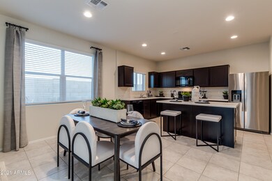Heartland Ranch Raven Dining Area Pic 2