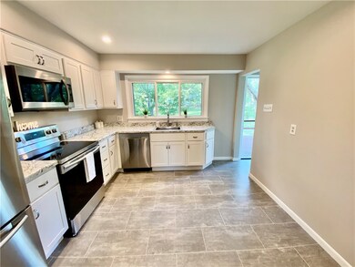 3018 Midland Dr, Erie, PA 16506 - photo 3