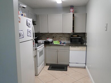 1215 Meadows Cir unit 1215, Boynton Beach, FL 33436 - photo 6