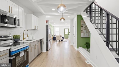 725 E 20th St, Baltimore, MD 21218 - photo 4