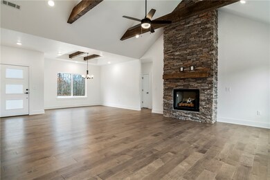 24 Berkshire Dr, Bella Vista, AR 72714 - photo 6