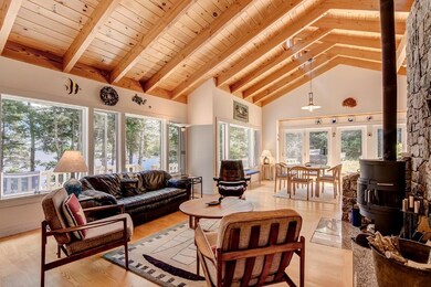 Looking toward the dining area....