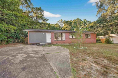 6571 Cedar St, Milton, FL 32570 - photo 3