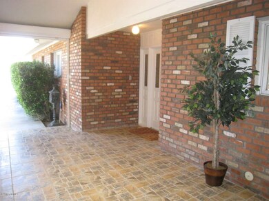 FRONT DOOR ENTRYWAY