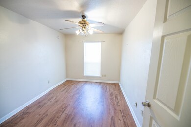 9426 Kingsvalley St, Houston, TX 77075 - photo 3
