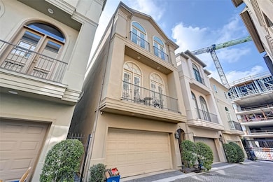 LOVETT home you have been waiting for! 3/3.1/2 3 s