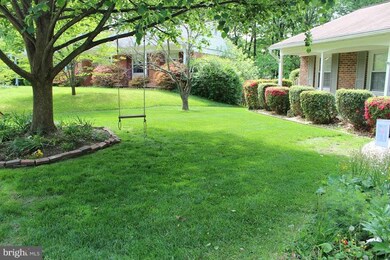 4418 Westfield Dr, Fairfax, VA 22032 - photo 3