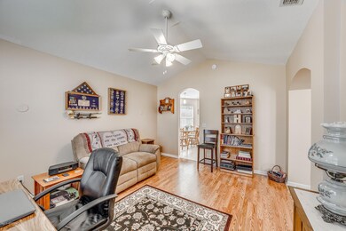 926 Floyd St-1796