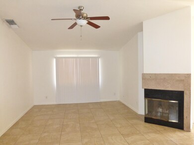 2070 W. Whistbrook 009