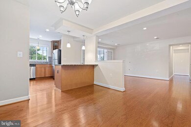 4191 S Four Mile Run Dr unit 103, Arlington, VA 22204 - photo 2