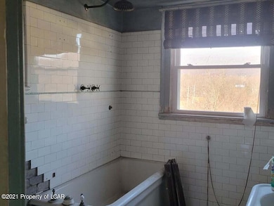 2nd floor bath