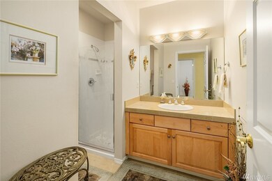 546 Walnut St unit 202, Edmonds, WA 98020 - photo 7