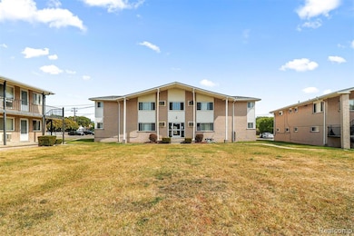 Harrison Street Apartments, Lincoln Park, MI 48146 - photo 4