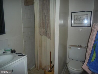 511 Park Ave, Baltimore, MD 21201 - photo 3