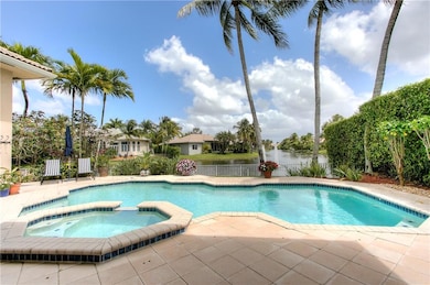 11088 Canary Island Ct, Plantation, FL 33324 - photo 2