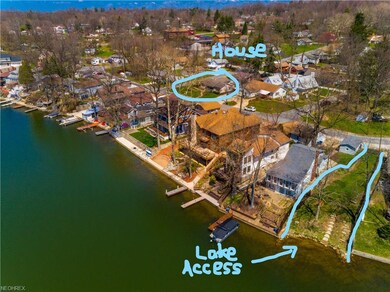 * EASY SHORT WALK TO SIT BY THE LAKE! ~