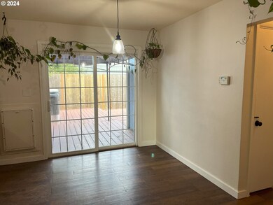 1310 Betty Ln, Eugene, OR 97404 - photo 6