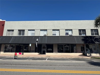 206 W Main Apt 203 St, Leesburg, FL 34748 - photo 2