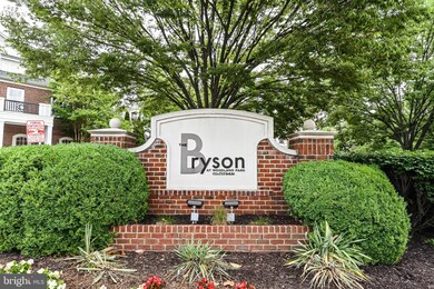 12957 Centre Park Cir unit 304, Herndon, VA 20171 - photo 2