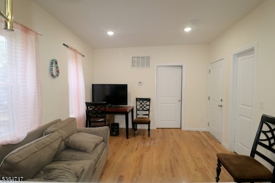 24 Parkhurst St, Newark, NJ 07114 - photo 3