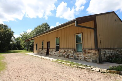 8302 Park St, Needville, TX 77461 - photo 2