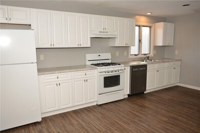 85 Richard St unit 2, Cranston, RI 02910 - photo 5