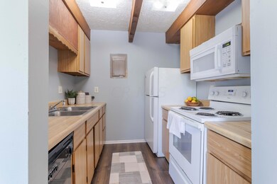 2210 October Ridge Dr unit 2226, Columbus, OH 43223 - photo 7