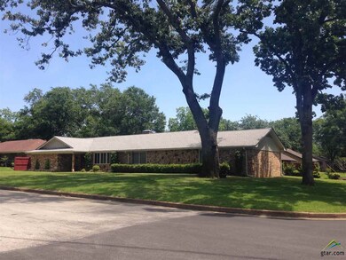 428 Holiday Ln, Tyler, TX 75703 - photo 2