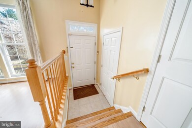 8 Rosebay Ct, Germantown, MD 20874 - photo 4